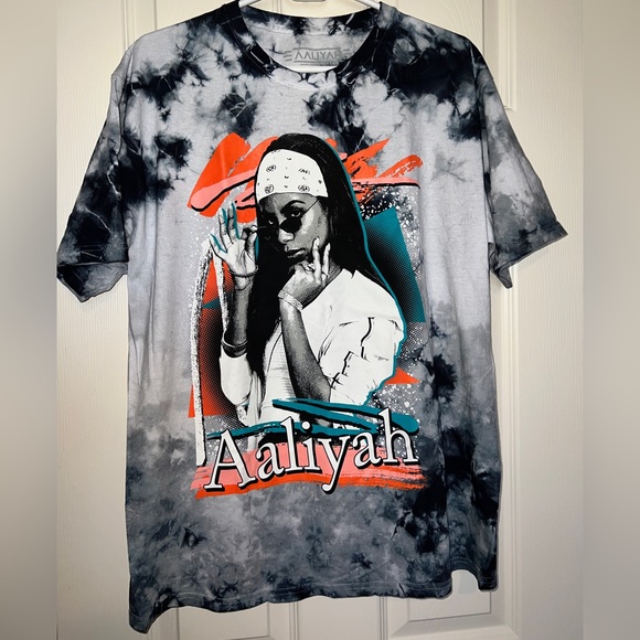 🩶 NWOT! Official Aaliyah Tie Dye Tee - Picture 2 of 5